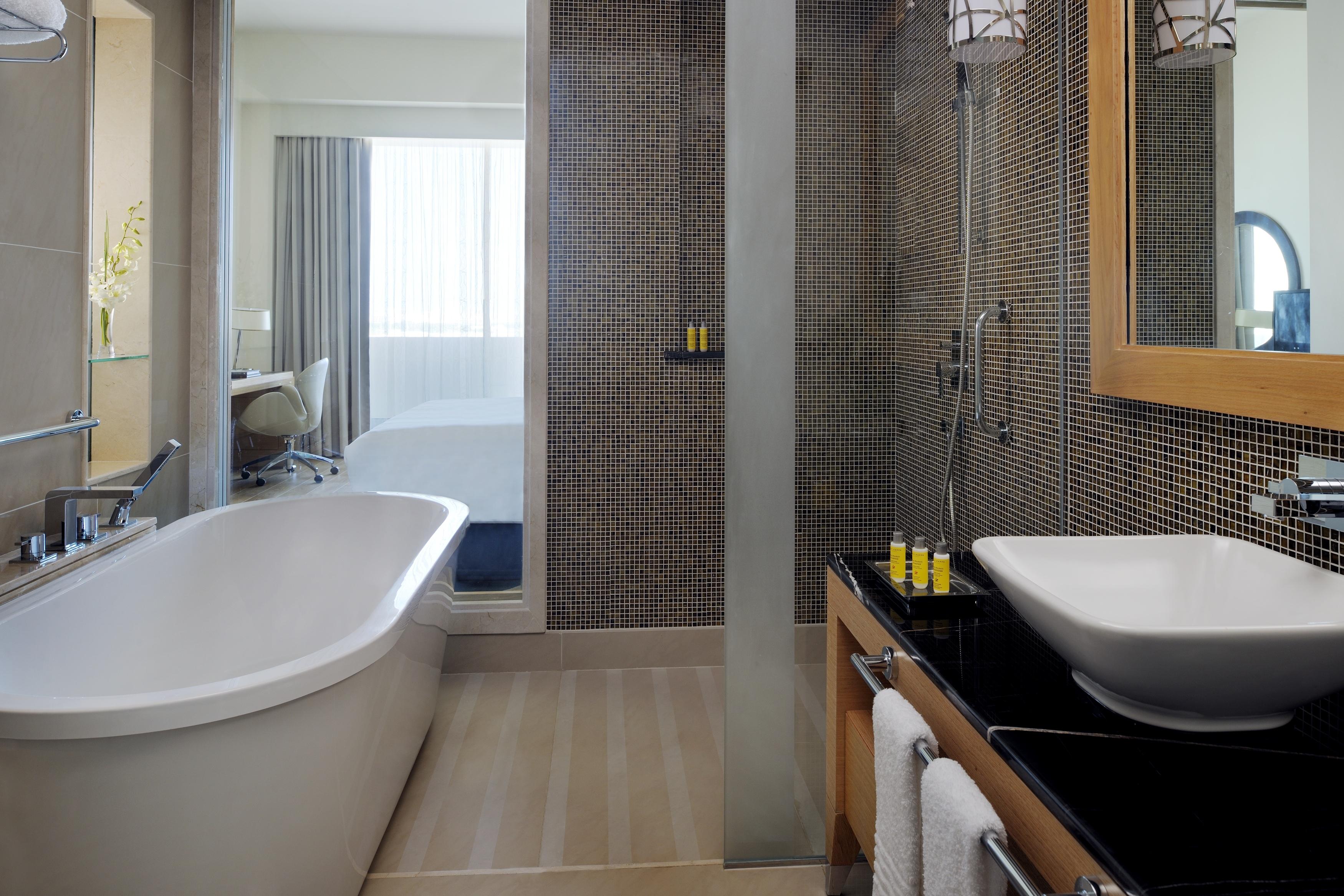 Marriott Executive Apartments Al Jaddaf, Dubaj Exteriér fotografie Bathroom