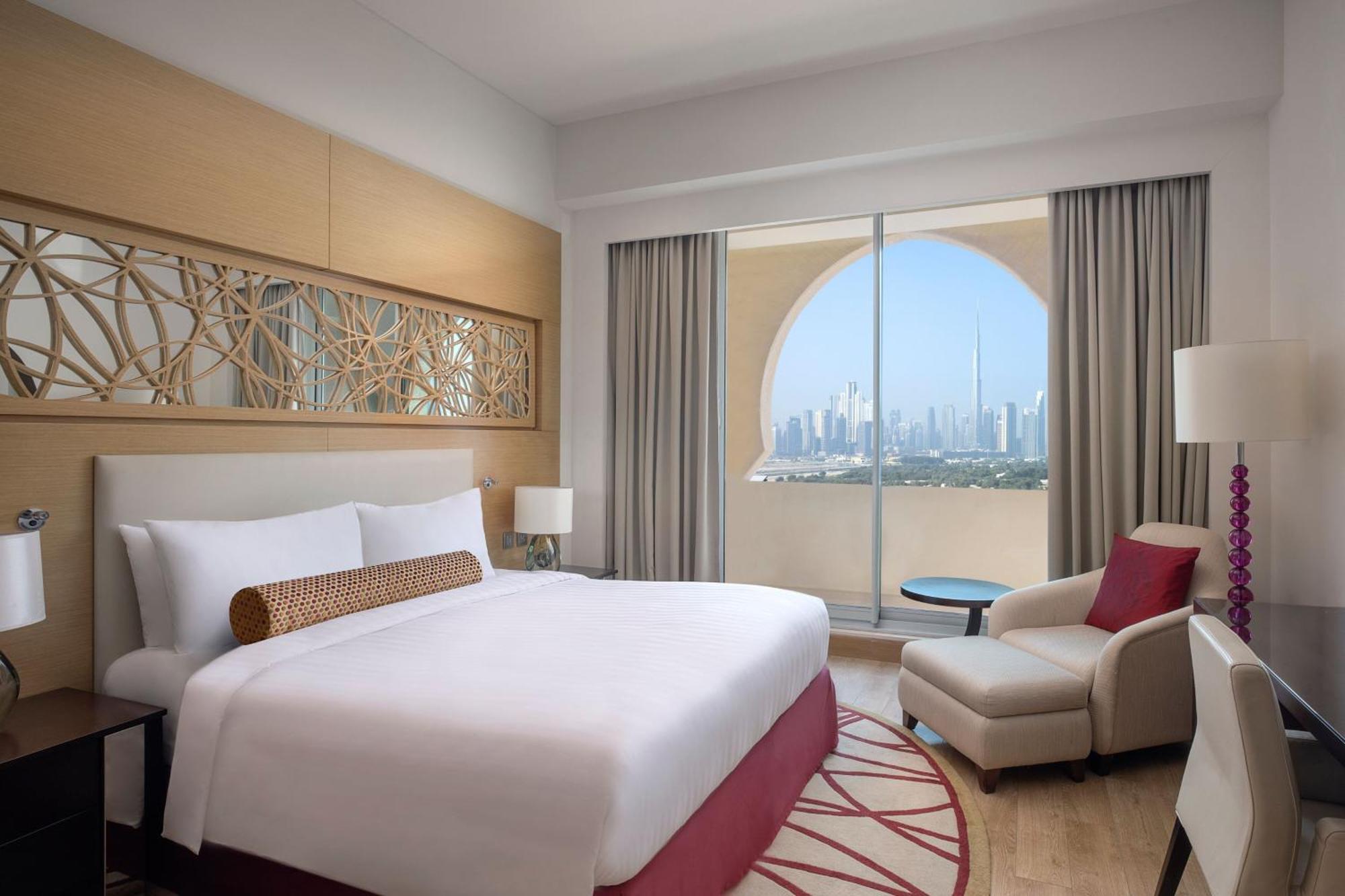 Marriott Executive Apartments Al Jaddaf, Dubaj Exteriér fotografie A bedroom at the hotel