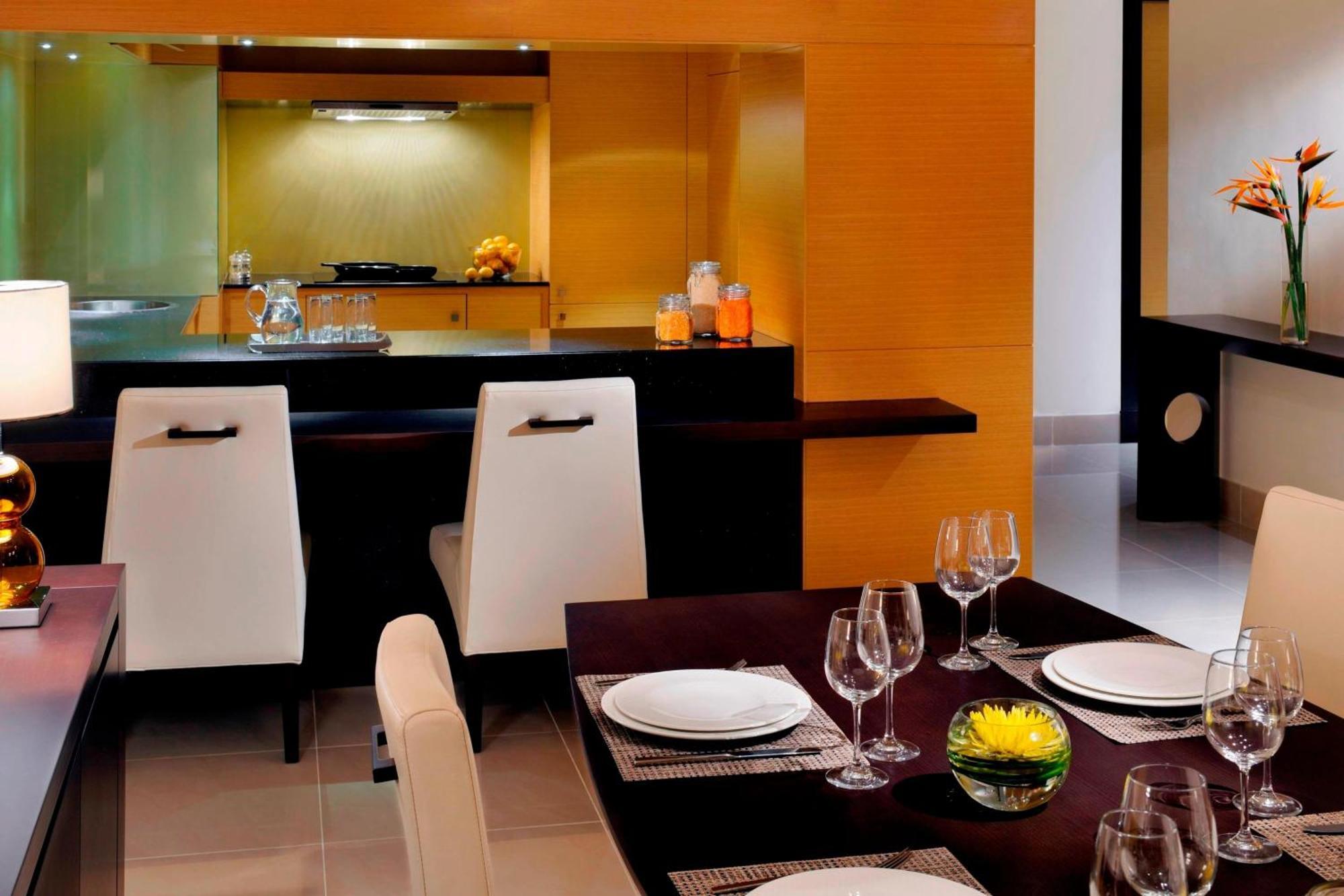 Marriott Executive Apartments Al Jaddaf, Dubaj Exteriér fotografie A kitchen in a W Residence