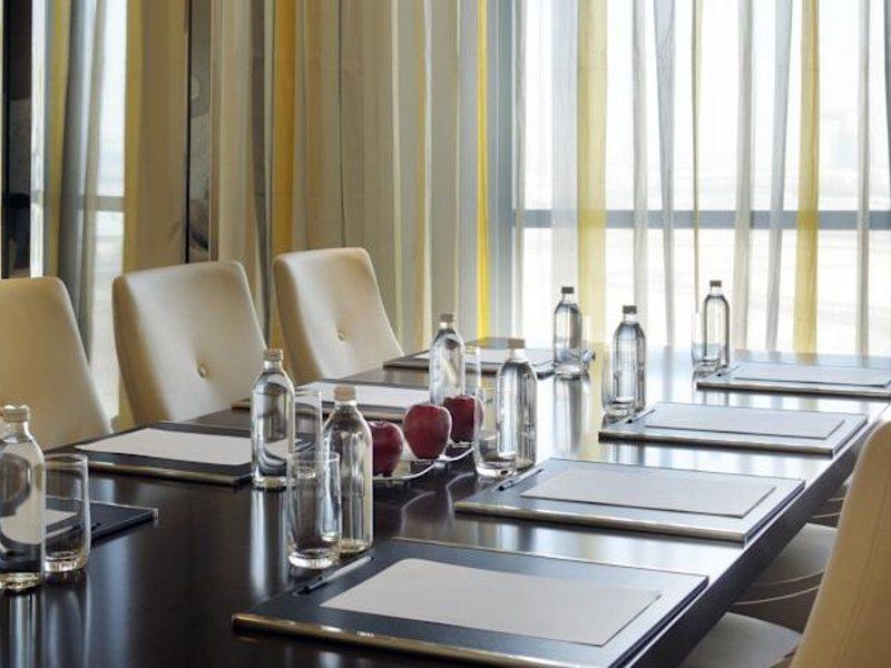 Marriott Executive Apartments Al Jaddaf, Dubaj Exteriér fotografie Meeting room