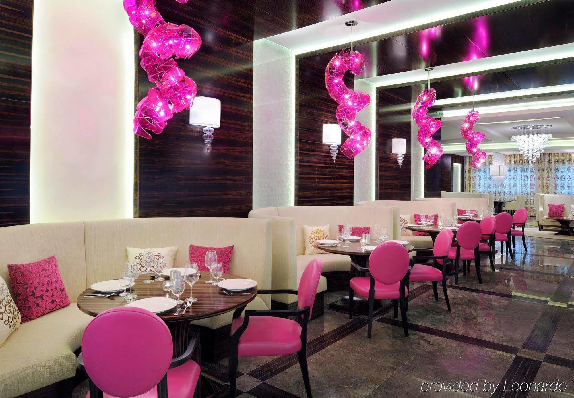 Marriott Executive Apartments Al Jaddaf, Dubaj Exteriér fotografie Restaurant