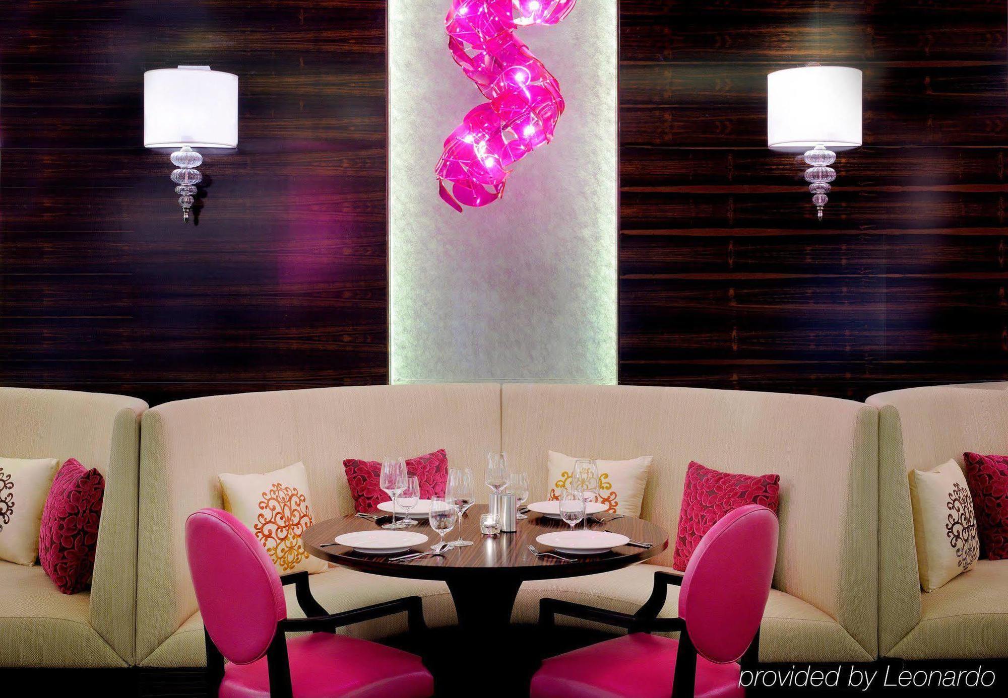 Marriott Executive Apartments Al Jaddaf, Dubaj Exteriér fotografie The interior of the restaurant